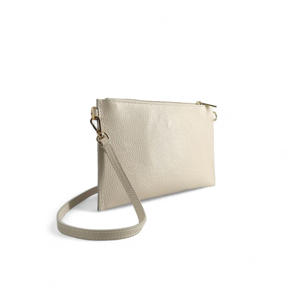 Ensemble sac pochette et porte-cartes en cuir grainé  TWICE Beige crème - Image 5