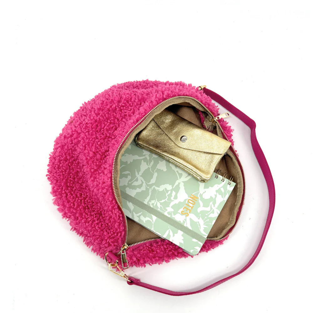 Grand sac banane en cuir et peluche LOU PILOU L Framboise - Image 4