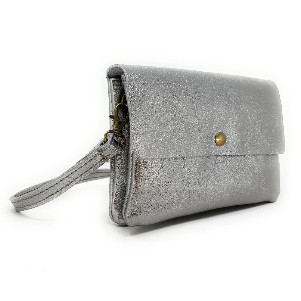 Sac pochette en cuir irisé MAELIA Argent clair - Image 3