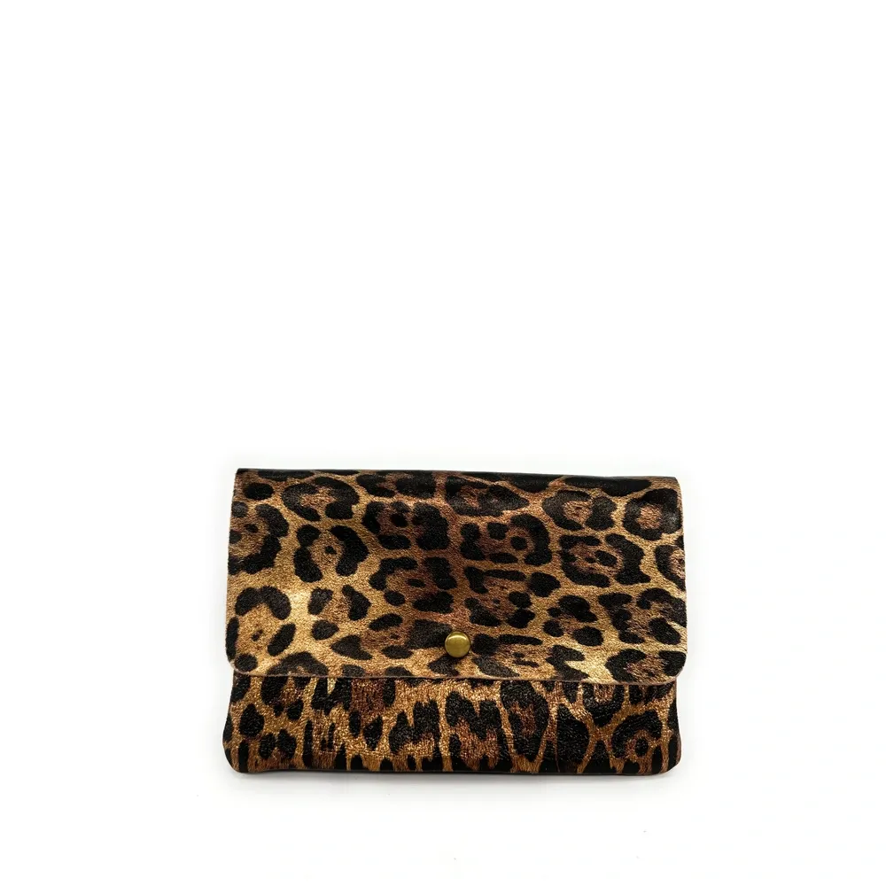 Sac pochette en cuir irisé MAELIA Léopard bronze