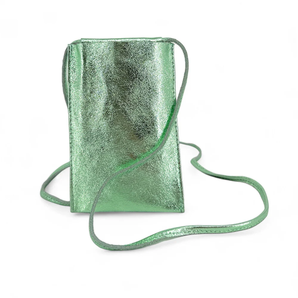 Pochette téléphone en cuir irisé EASY Vert Menthe givrée - Image 4