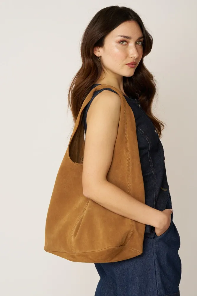Sac à main de forme HOBO en daim EVA Camel - Image 2