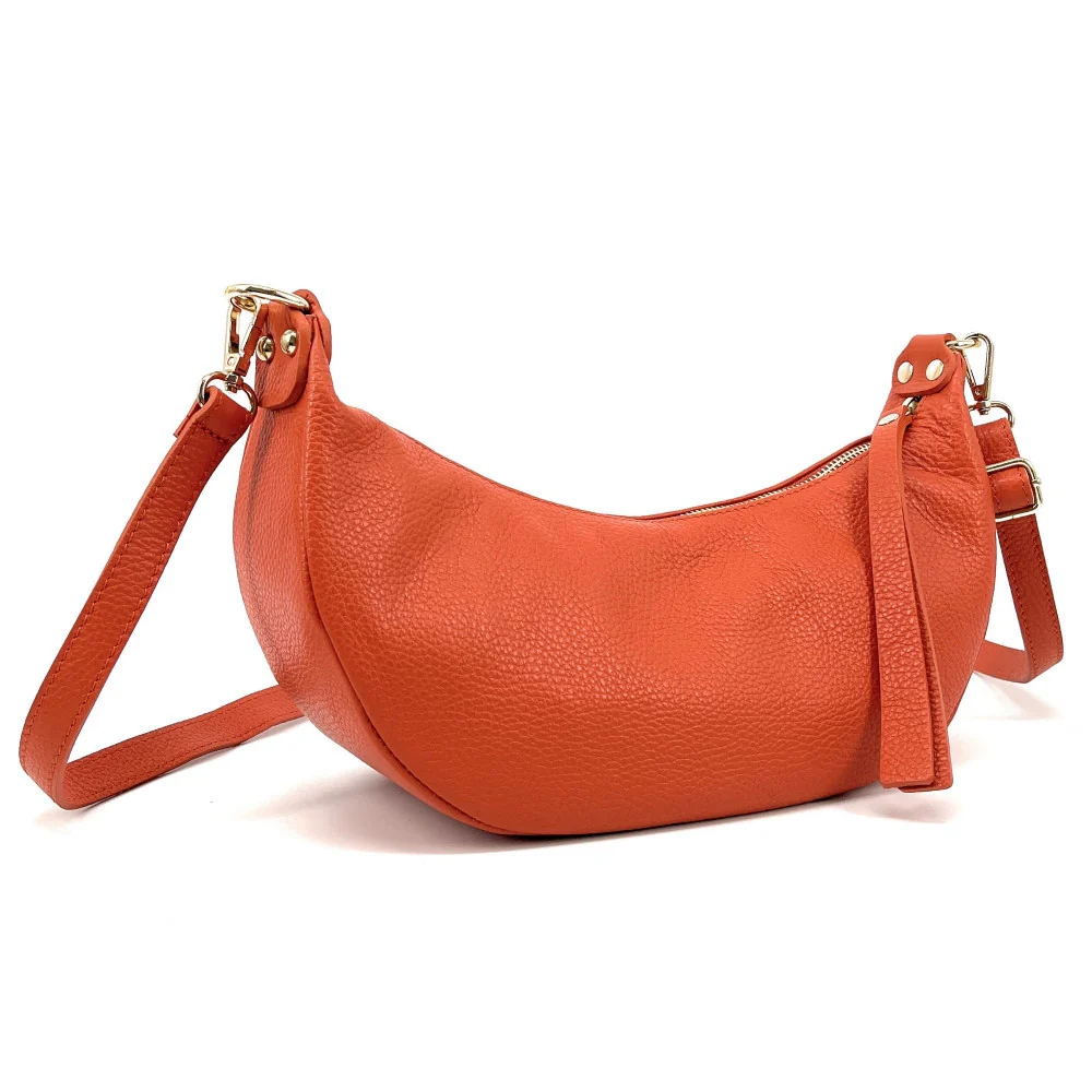 Sac demi-lune porté épaule en cuir grainé AURORA Orange - Image 4