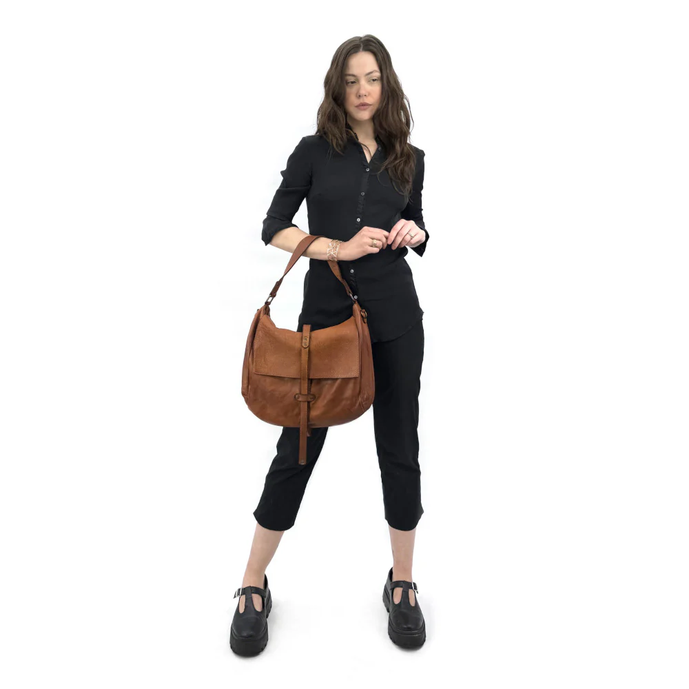 Sac messager en cuir vintage MISS CODY Cognac - Image 7