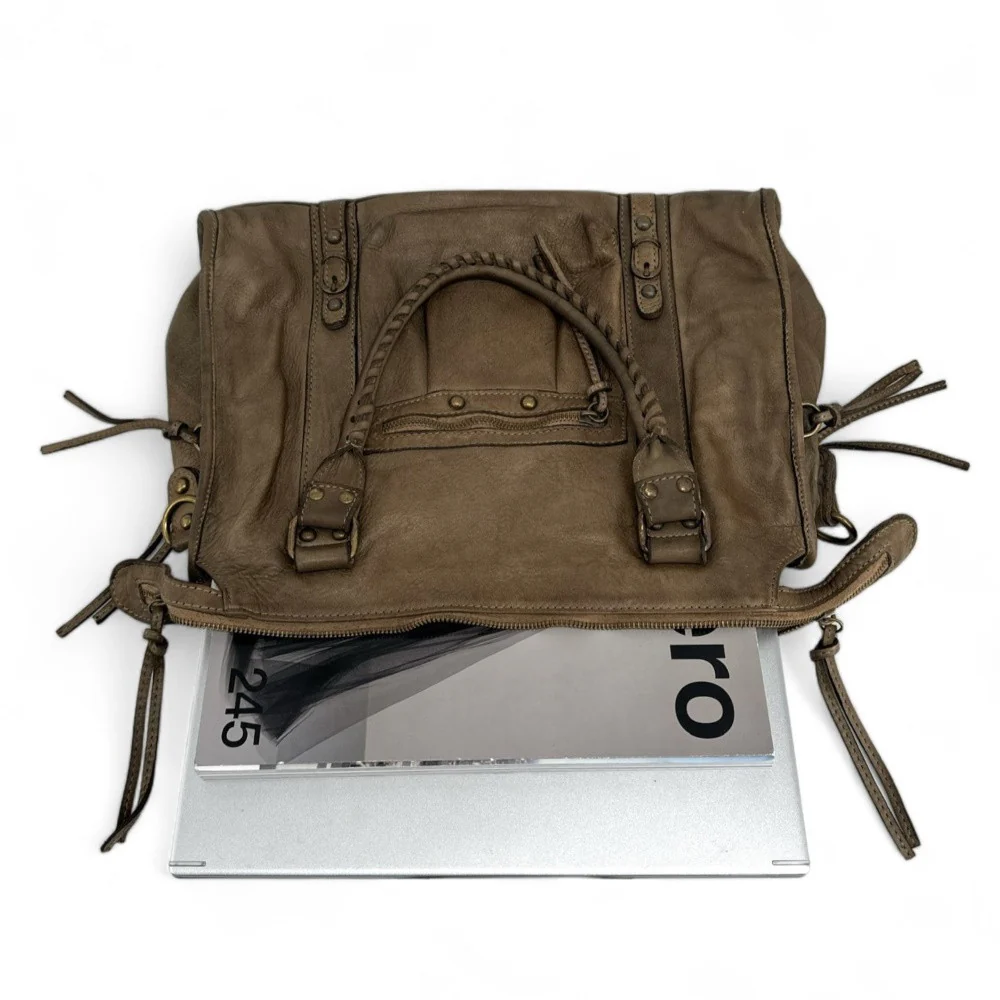 Sac à main en cuir vintage MISS STORM Taupe foncé - Image 5