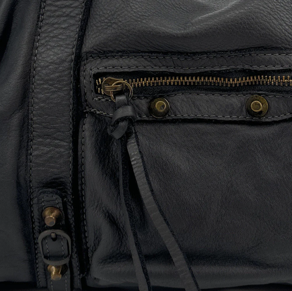 Sac à main porté épaule en cuir vintage STORM ROCK Naked black - Image 7