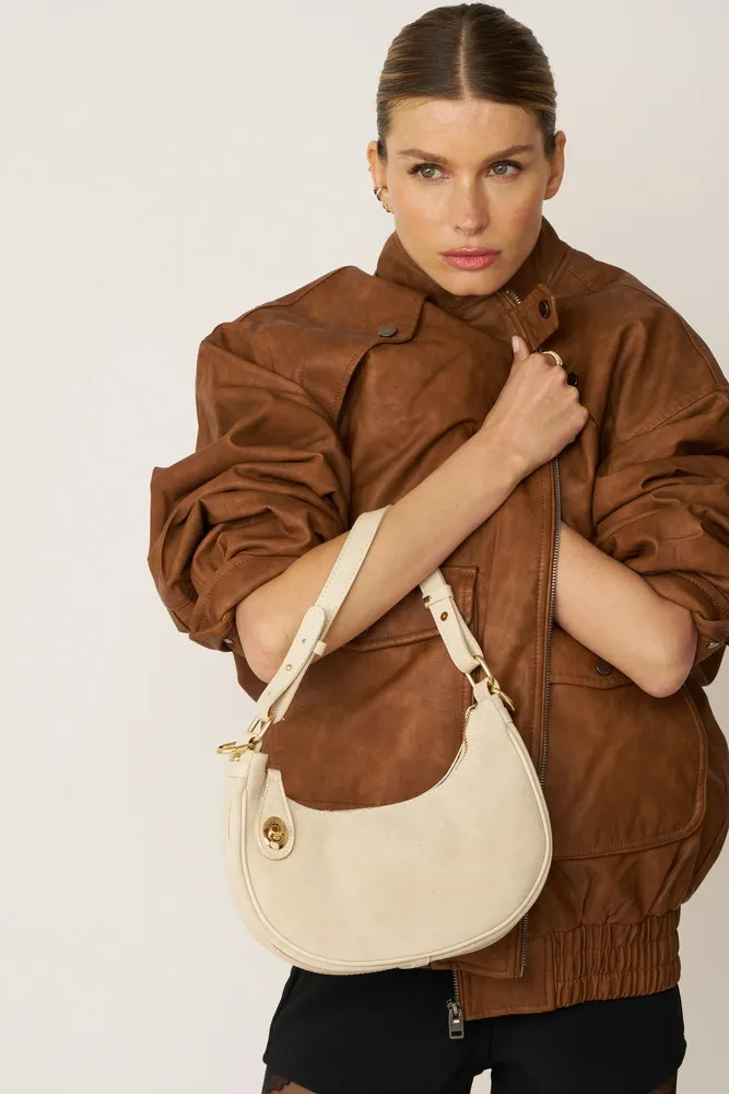 Sac à main demi-lune en daim MUNE Taupe clair - Image 2