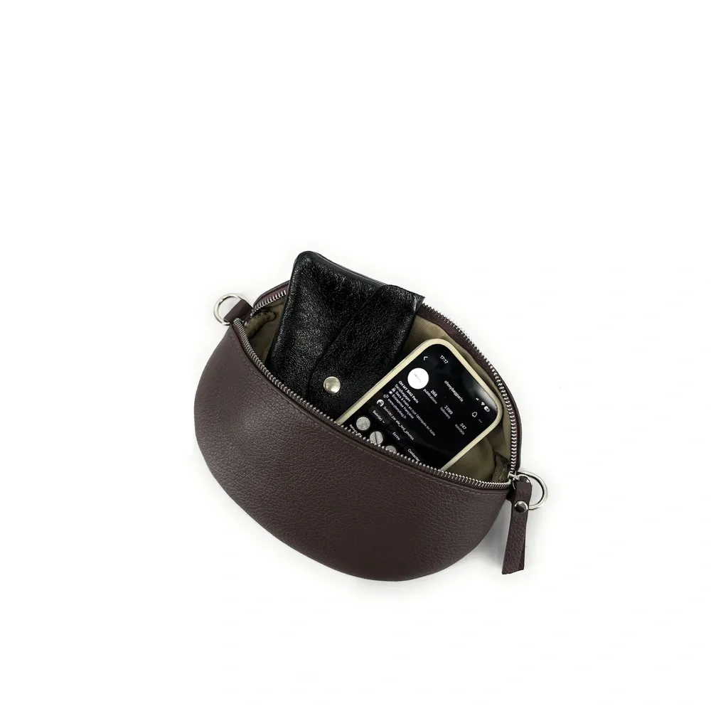 Sac banane en cuir grainé LOU Chocolat - Image 5