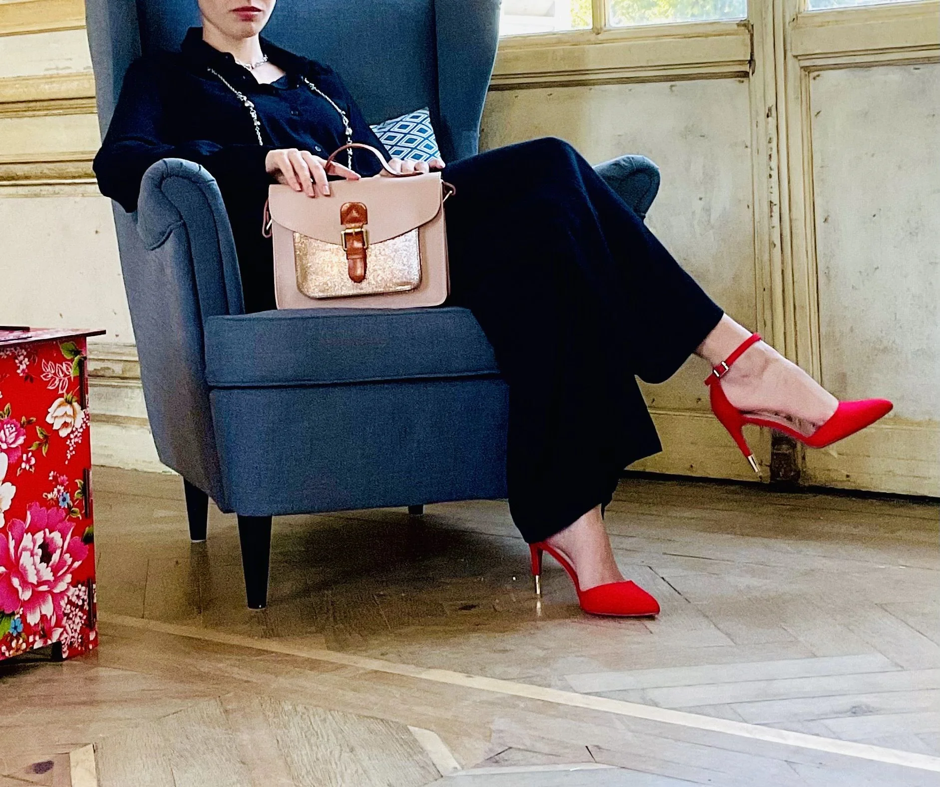 Sac cartable à bandoulière en cuir grainé et cuir irisé CORTE Rose nude - Image 8