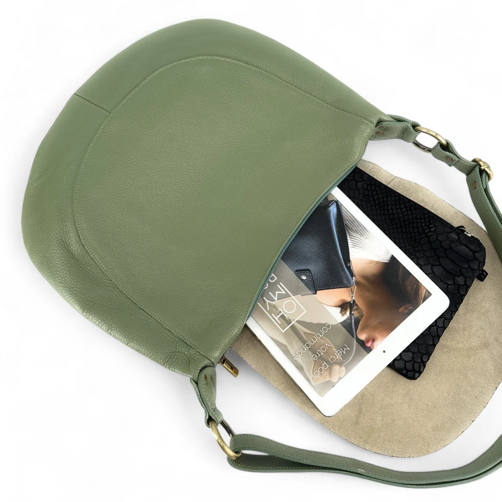 Sac besace à bandoulière en cuir grainé BIG CITIZEN Vert pastel - Image 5