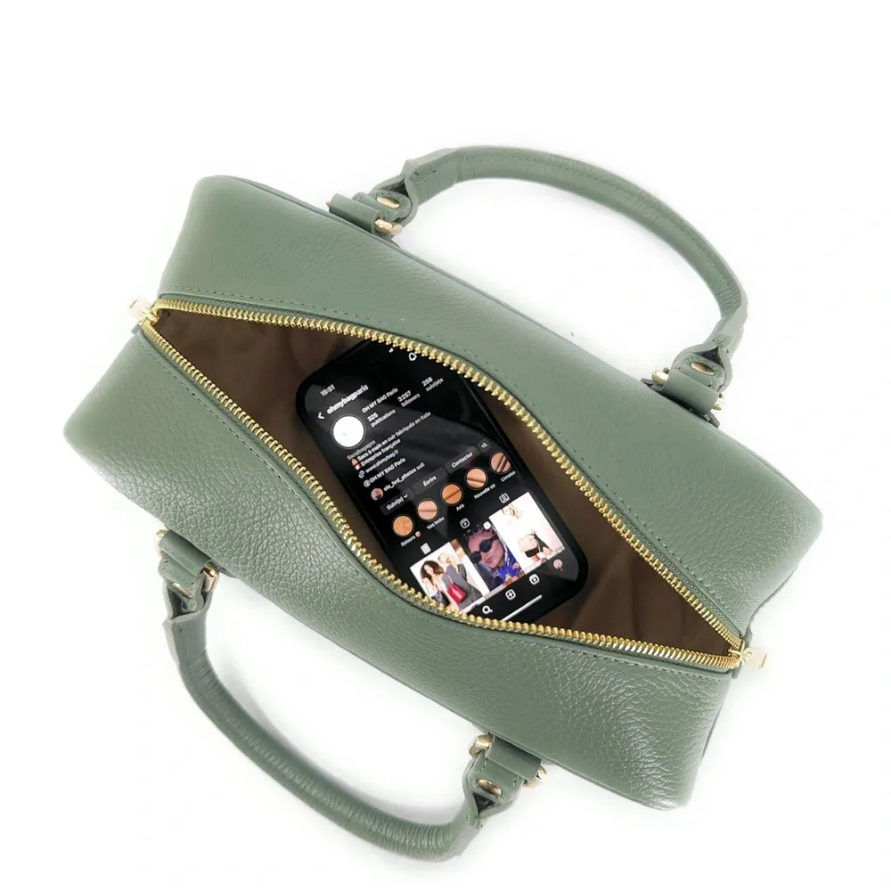Sac bowling french stick  en cuir grainé I LOAF YOU Vert pastel - Image 7