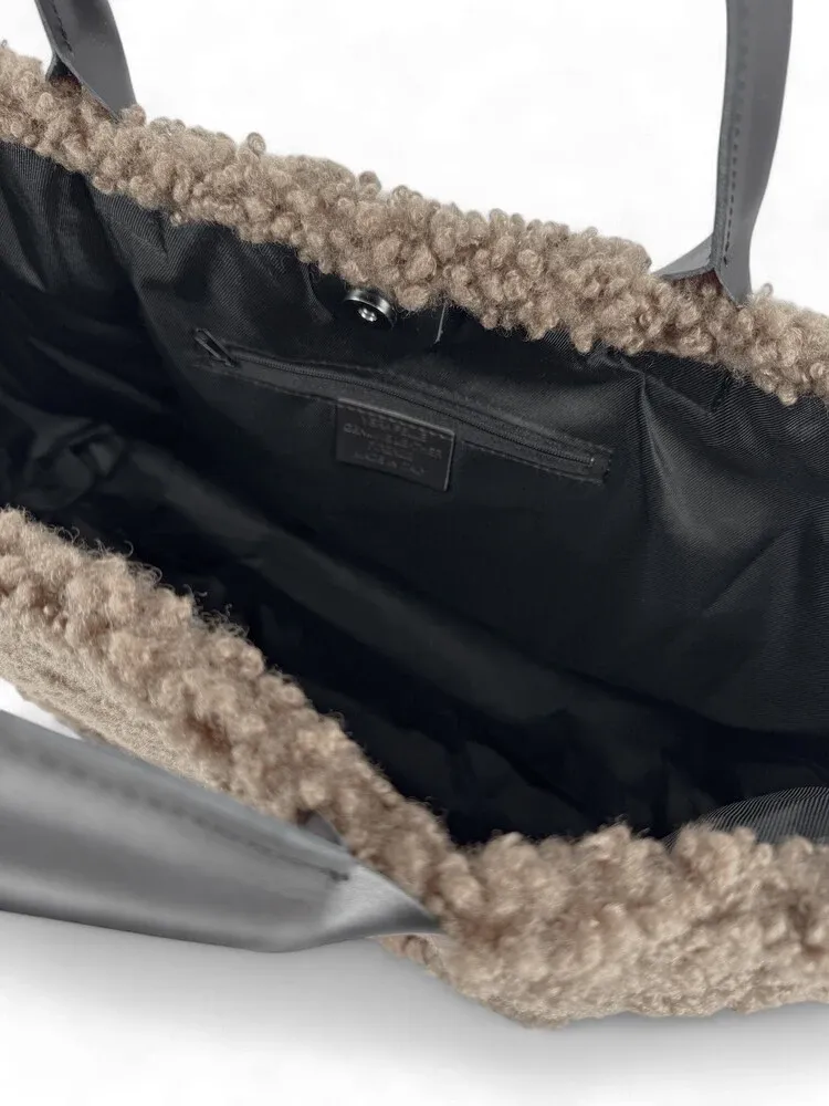Sac cabas en cuir et peluche GRAND PILOU Taupe foncé - Image 5