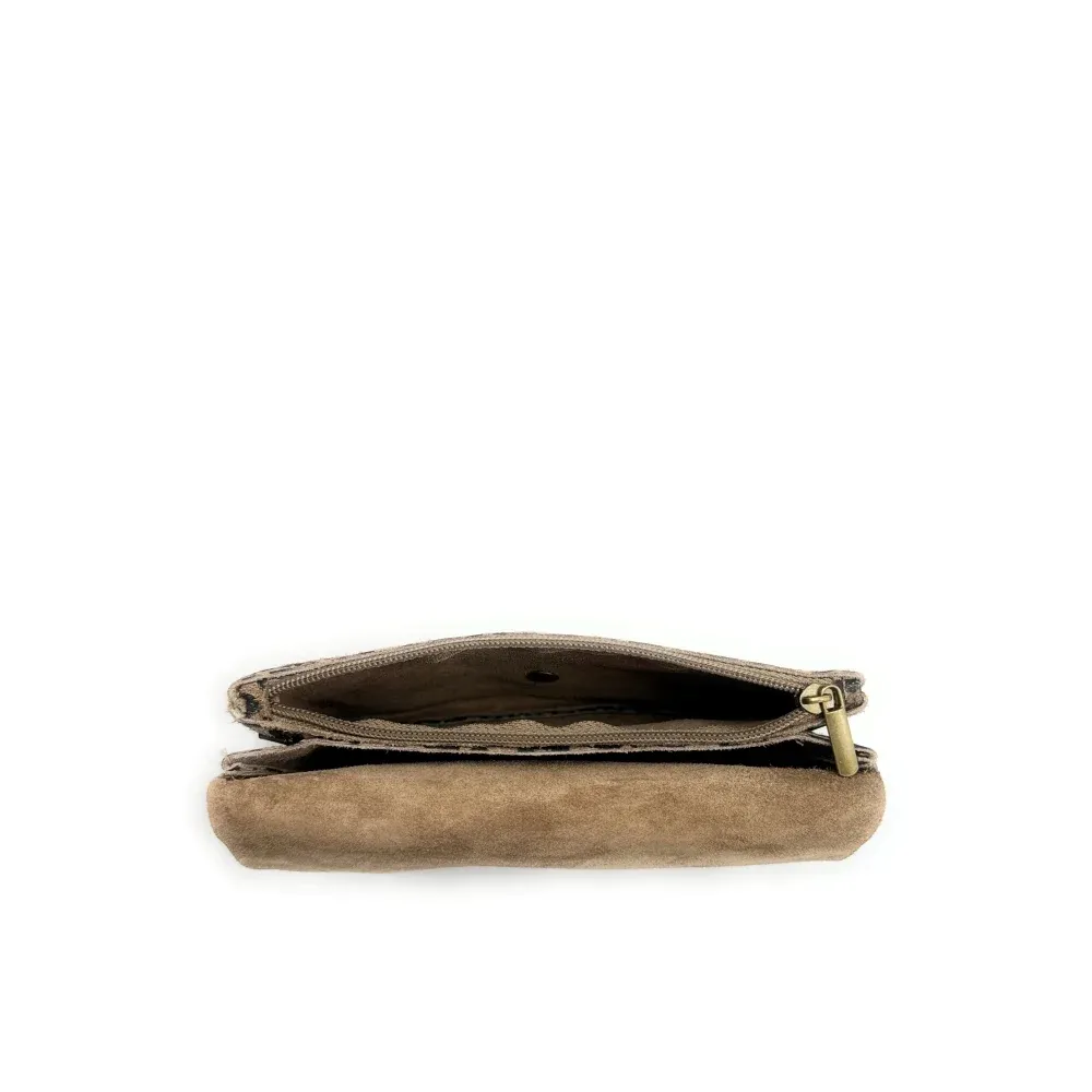 Sac pochette en daim à motif MAELIA JUNGLE Léopard taupe foncé - Image 6
